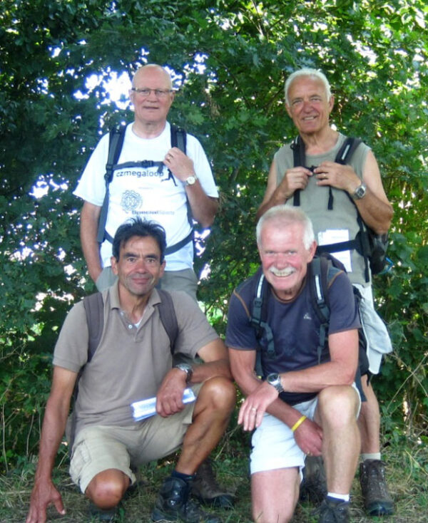 Jacq Heerings (rechtsboven) Videomaker en wandelspotter.r